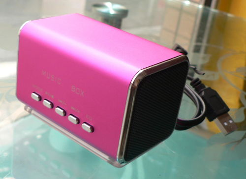 佛山哪里有電子產品批發市場,本人批發插卡小音箱